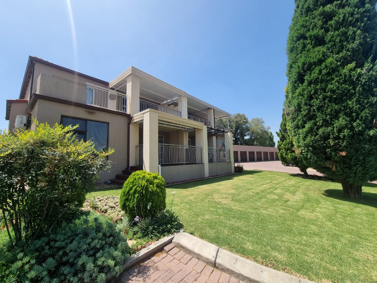 Apartments / flats for sale in Vanderbijlpark Vanderbijlpark Property