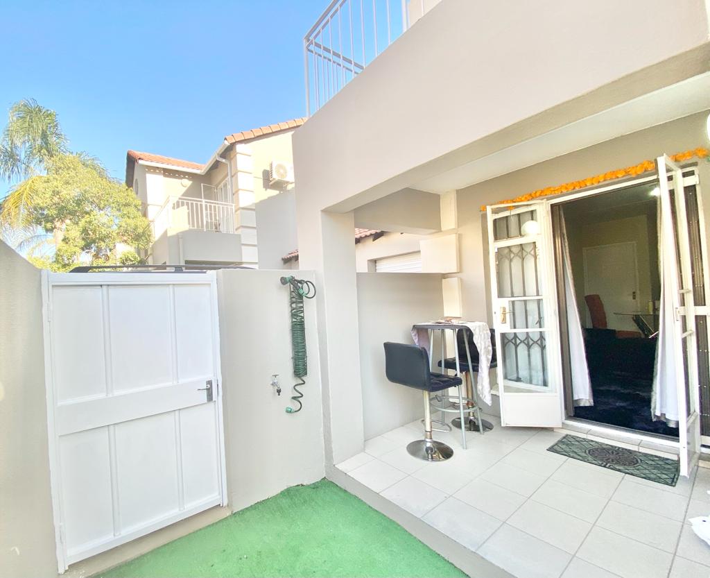 2 Bedroom Townhouse for sale in Sunninghill 1 Peltier Drive P24