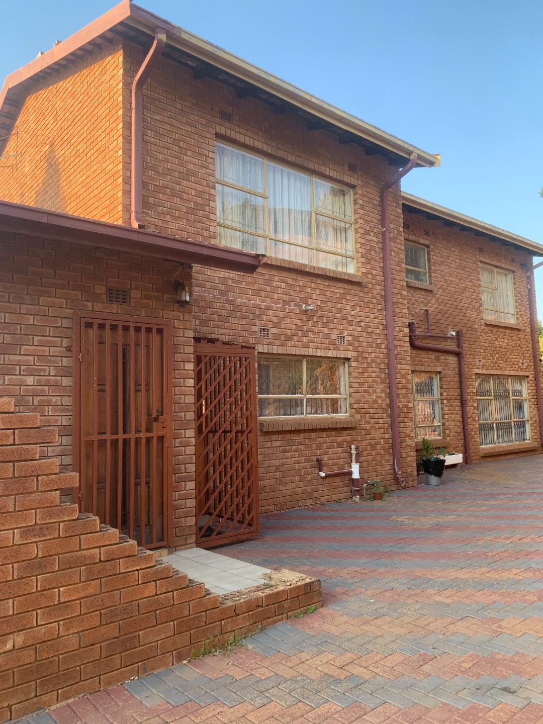 House for sale in Mabopane P24112421745