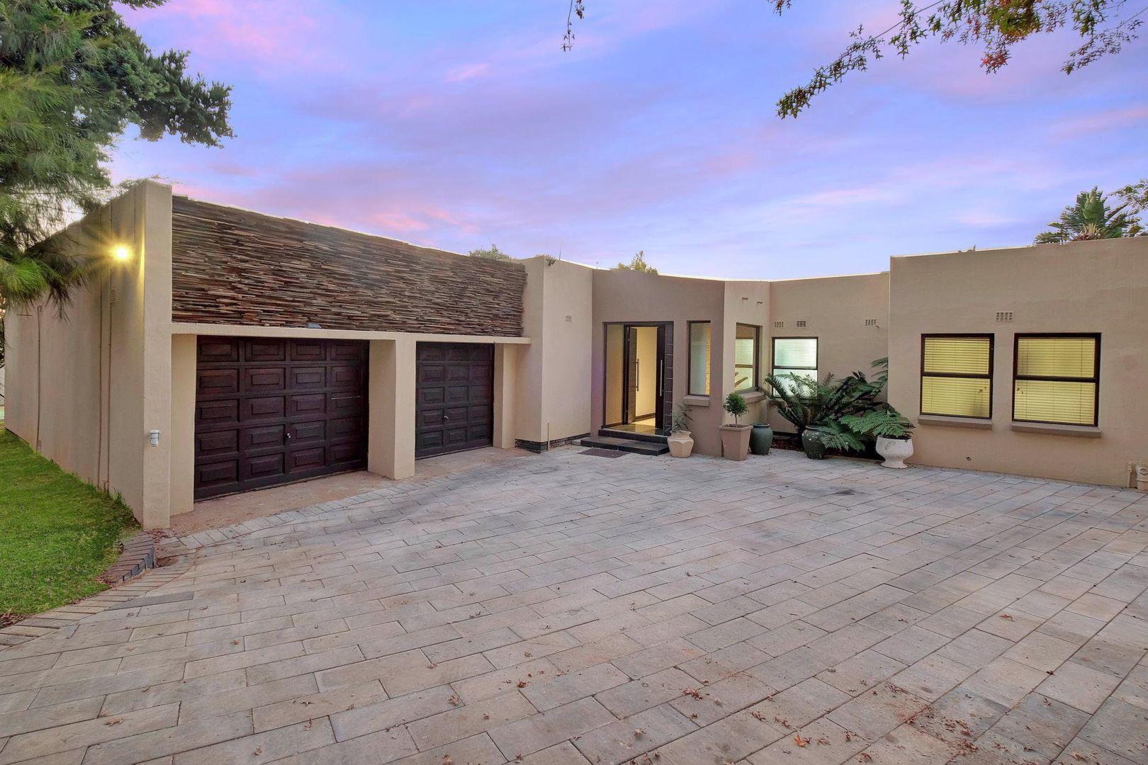 4 Bedroom House for sale in Sandown Estate P24112422566