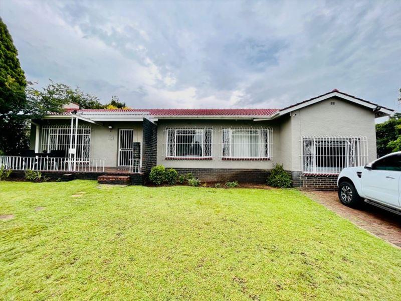 Allen Grove Property Property and houses for sale in Allen Grove