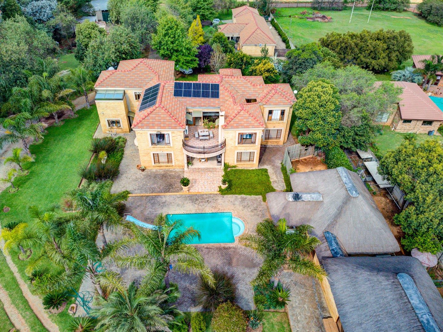 Farm for sale in Benoni Small Farms P24112414024