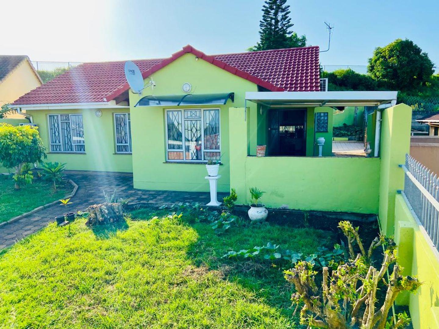 3 Bedroom House for sale in Castlehill P24112426230