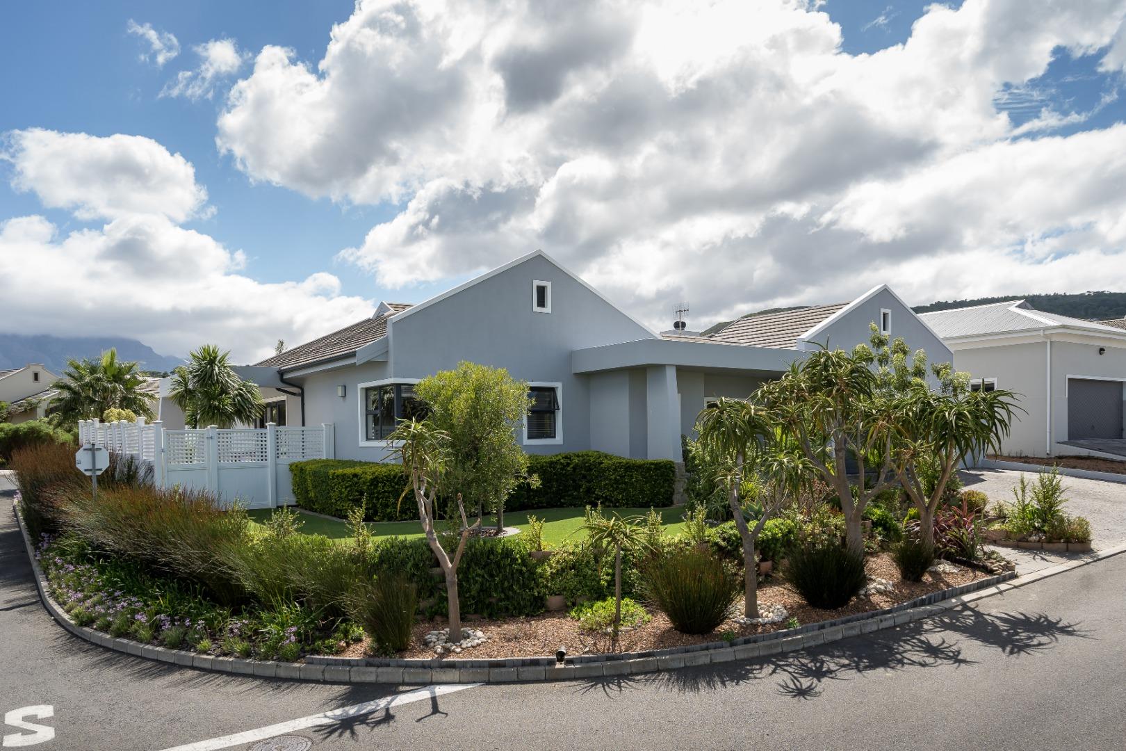 Fernwood Estate, Somerset West Property Property and houses for sale