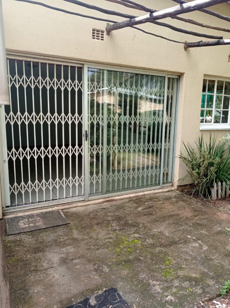 Apartment / flat to rent in Henley On Klip P24112427626