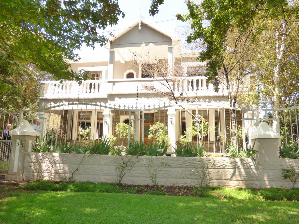 4 Bedroom House for sale in Benoni West P24112428296