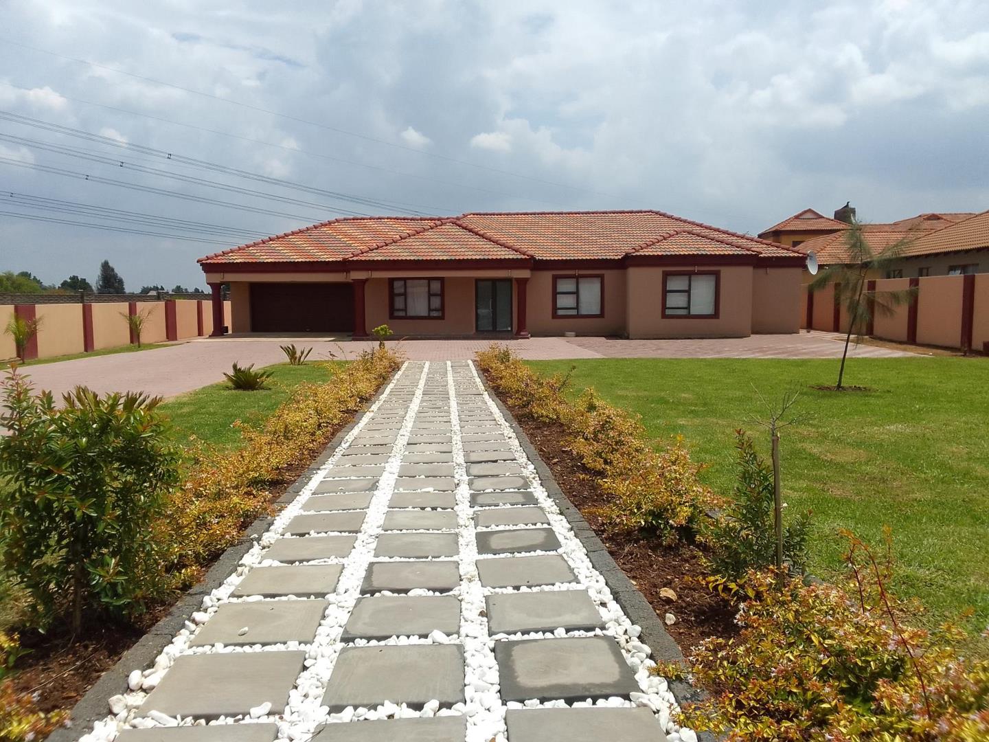 Three Rivers East Property Houses for sale in Three Rivers East