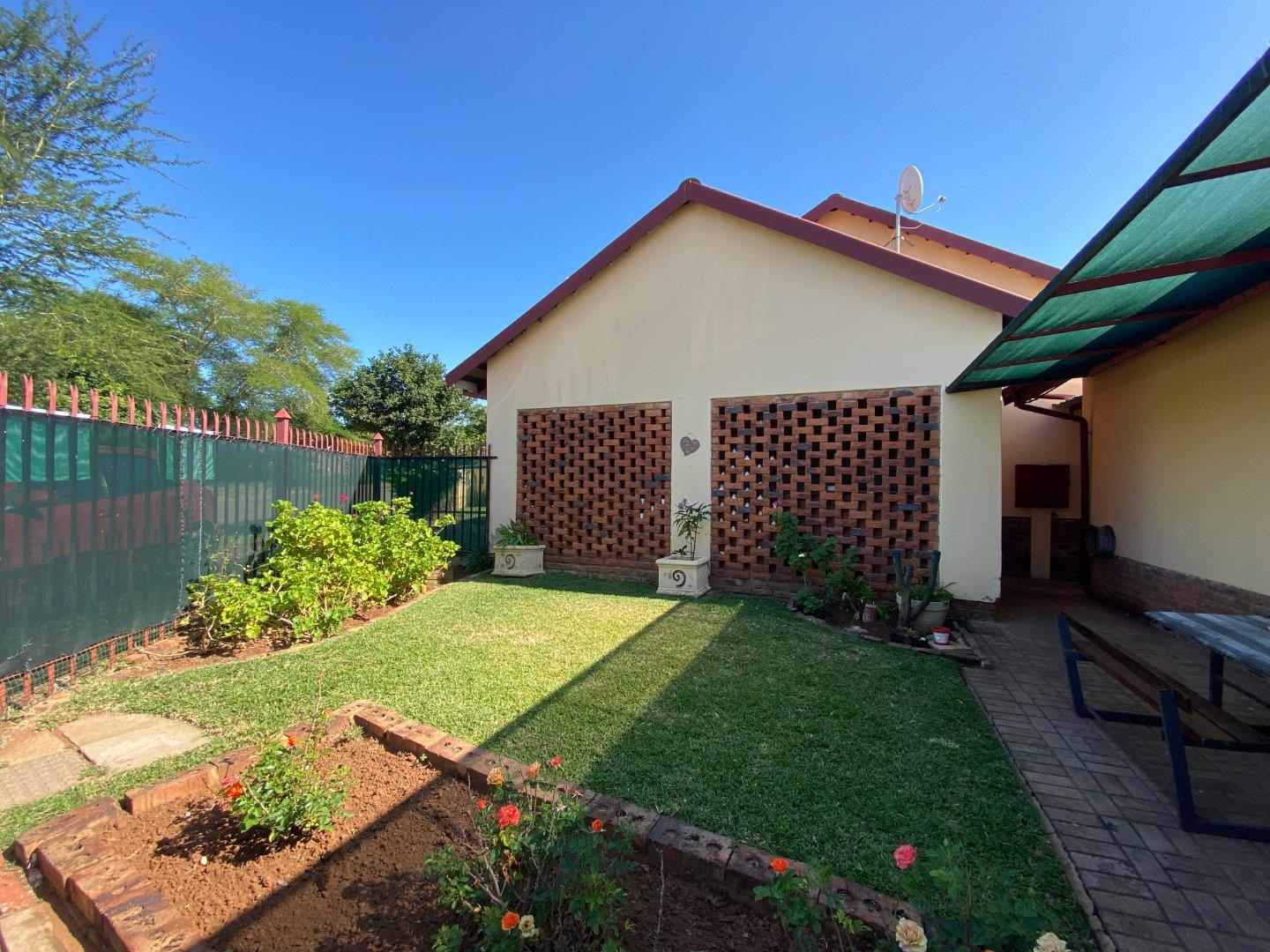 2 Bedroom Apartment / flat for sale in Bela Bela P24112434515