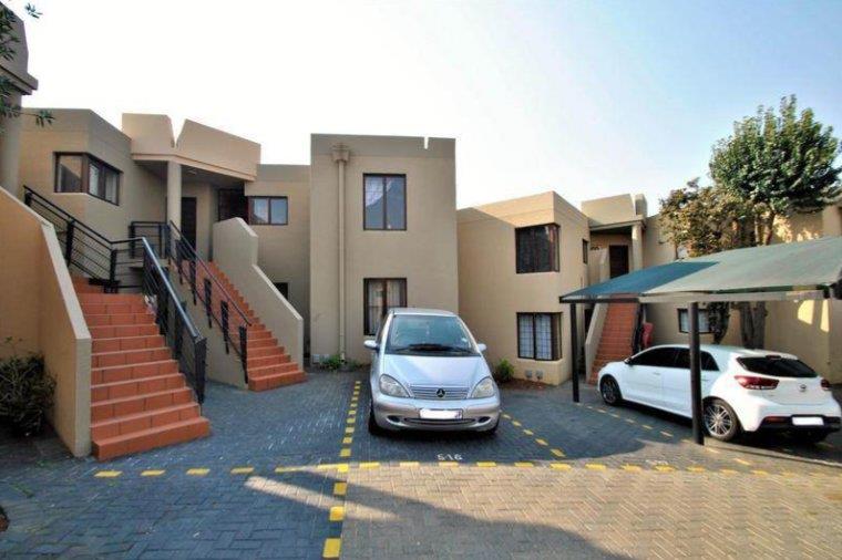 2 Bedroom Townhouse for sale in Glenvista 28 Ashford, 60 Budack