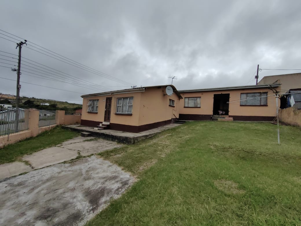 6 Bedroom House for sale in Mdantsane Nu 13 P24112440123