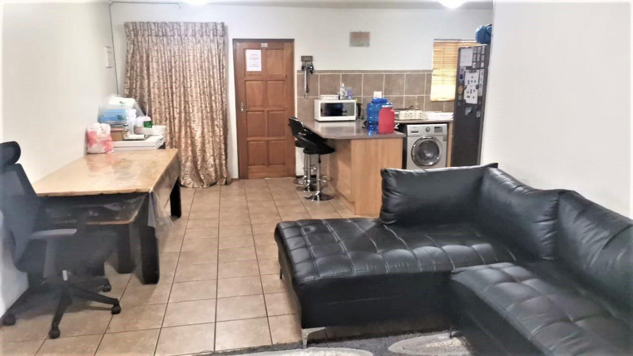 2 Bedroom Apartment / flat for sale in Florida Glen P24112445759
