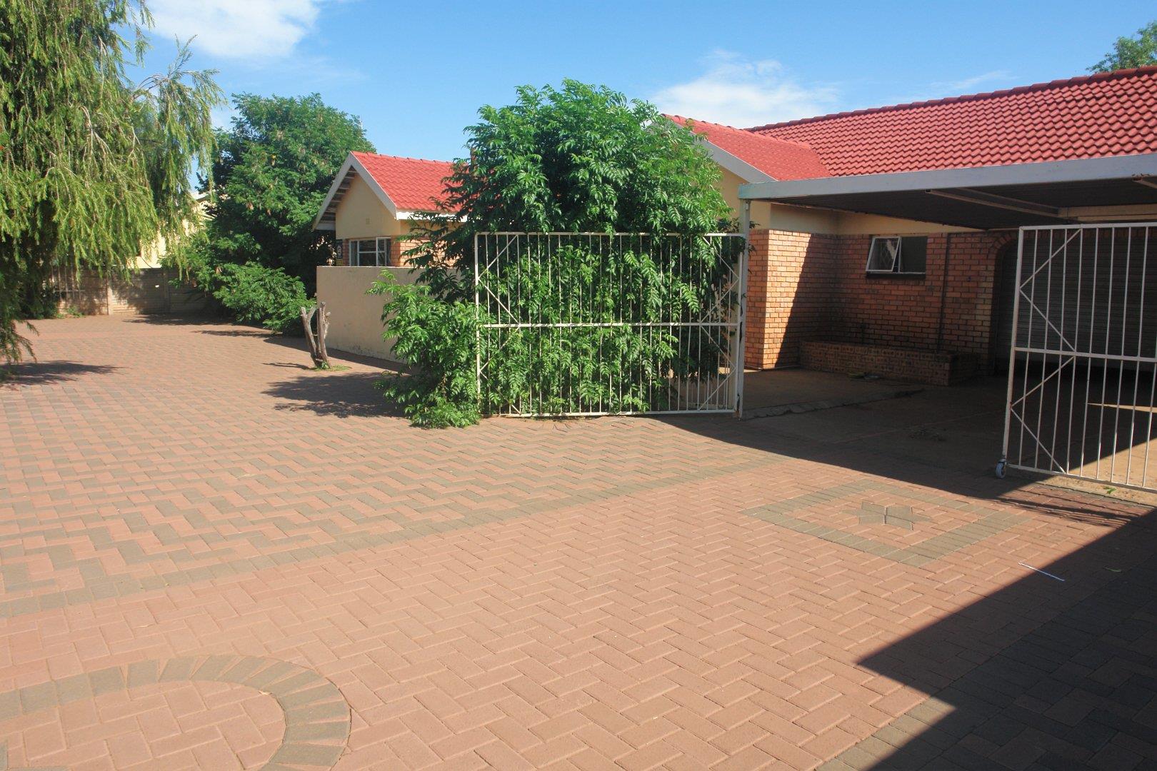 4 Bedroom House for sale in Riviera 16 Limpopo Street P24112446118
