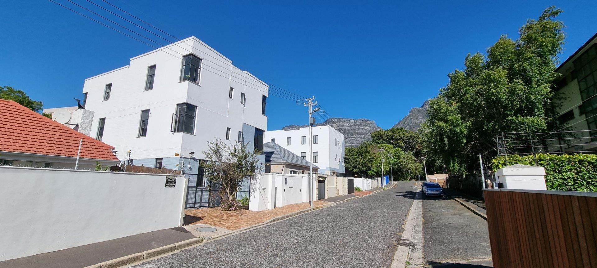 17 Bedroom House for sale in Rondebosch 10 Wiersma Road P24113246795