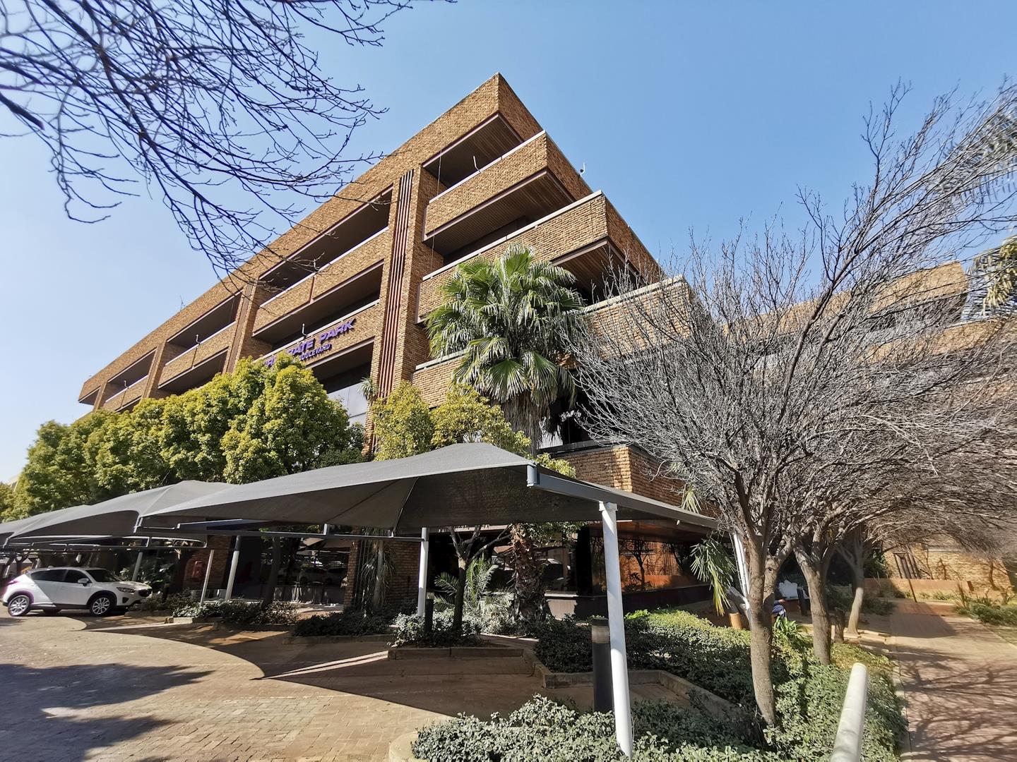 Commercial property to rent in Bedfordview 4 Skeen Boulevard P24