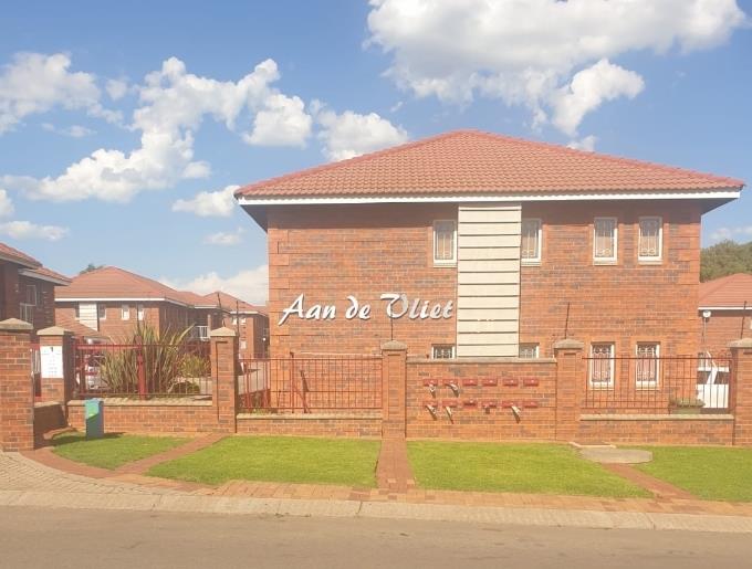 2 Bedroom Apartment / flat to rent in Van Der Hoff Park Klinenberg St