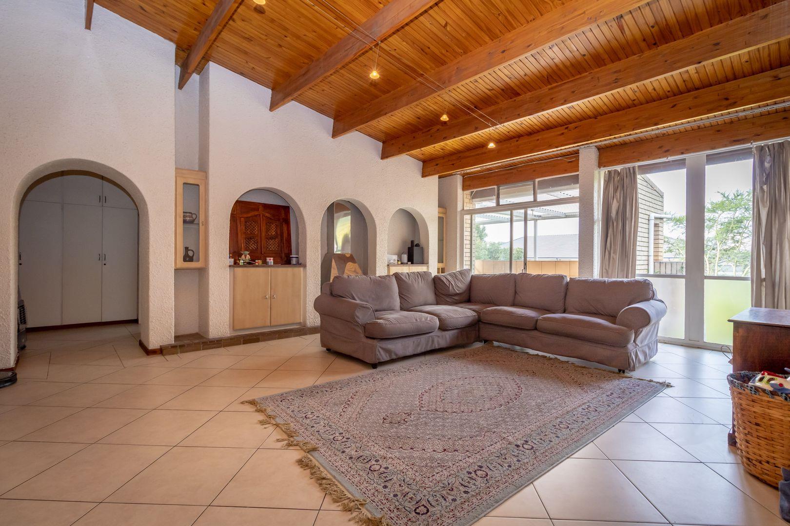 3 Bedroom Apartment / flat for sale in Blackheath 24 Bonifay, 296