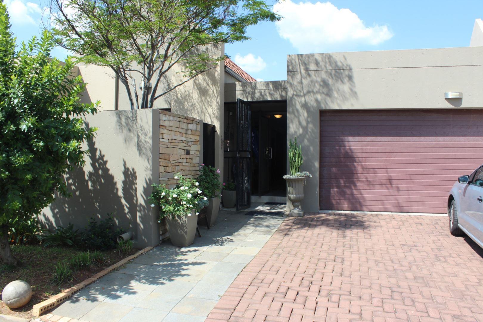 3 Bedroom House for sale in The Stewards P24112461747