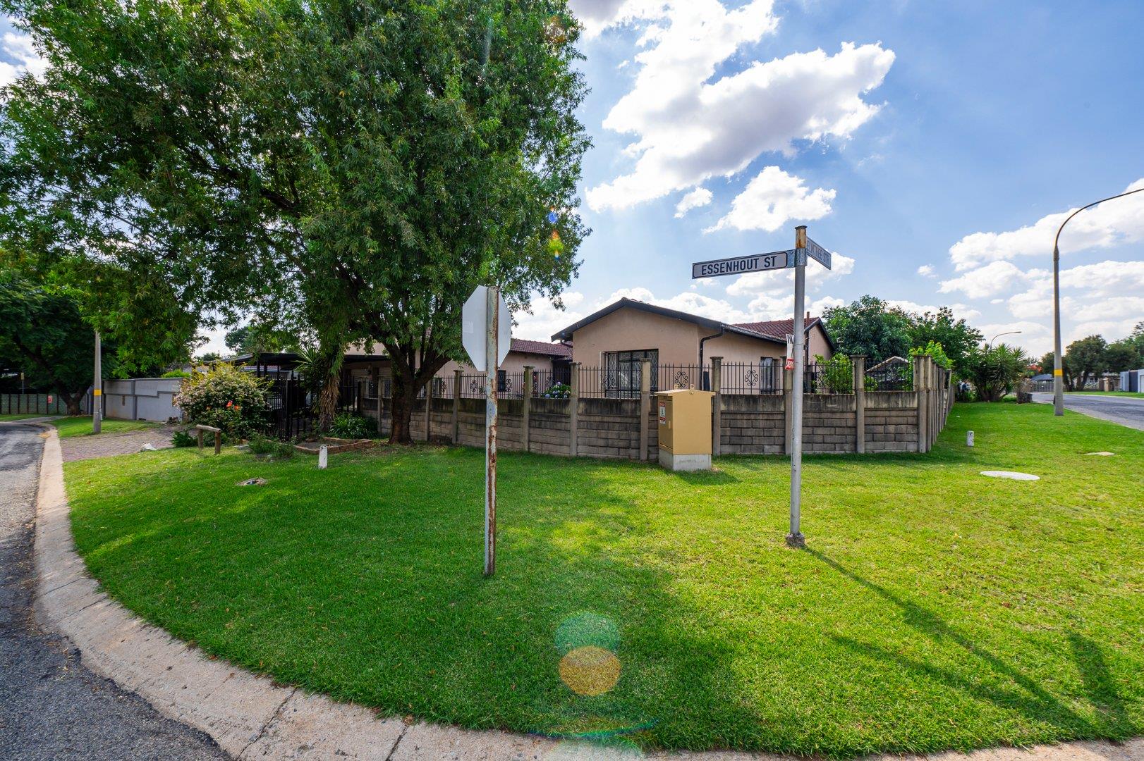 Brackendowns Property Property and houses for sale in Brackendowns