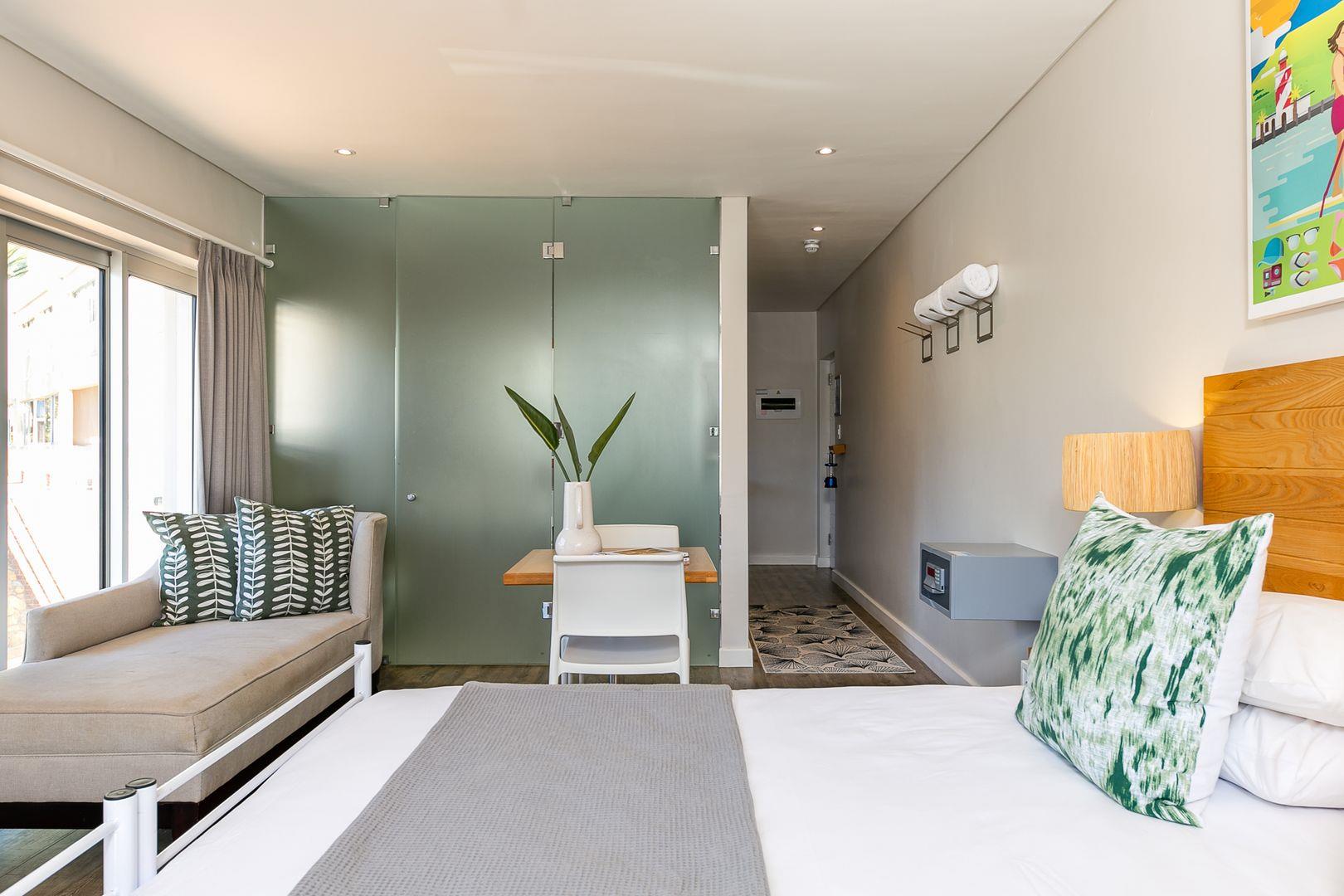 0.5 Bedroom Apartment / flat to rent in Camps Bay P24113006780