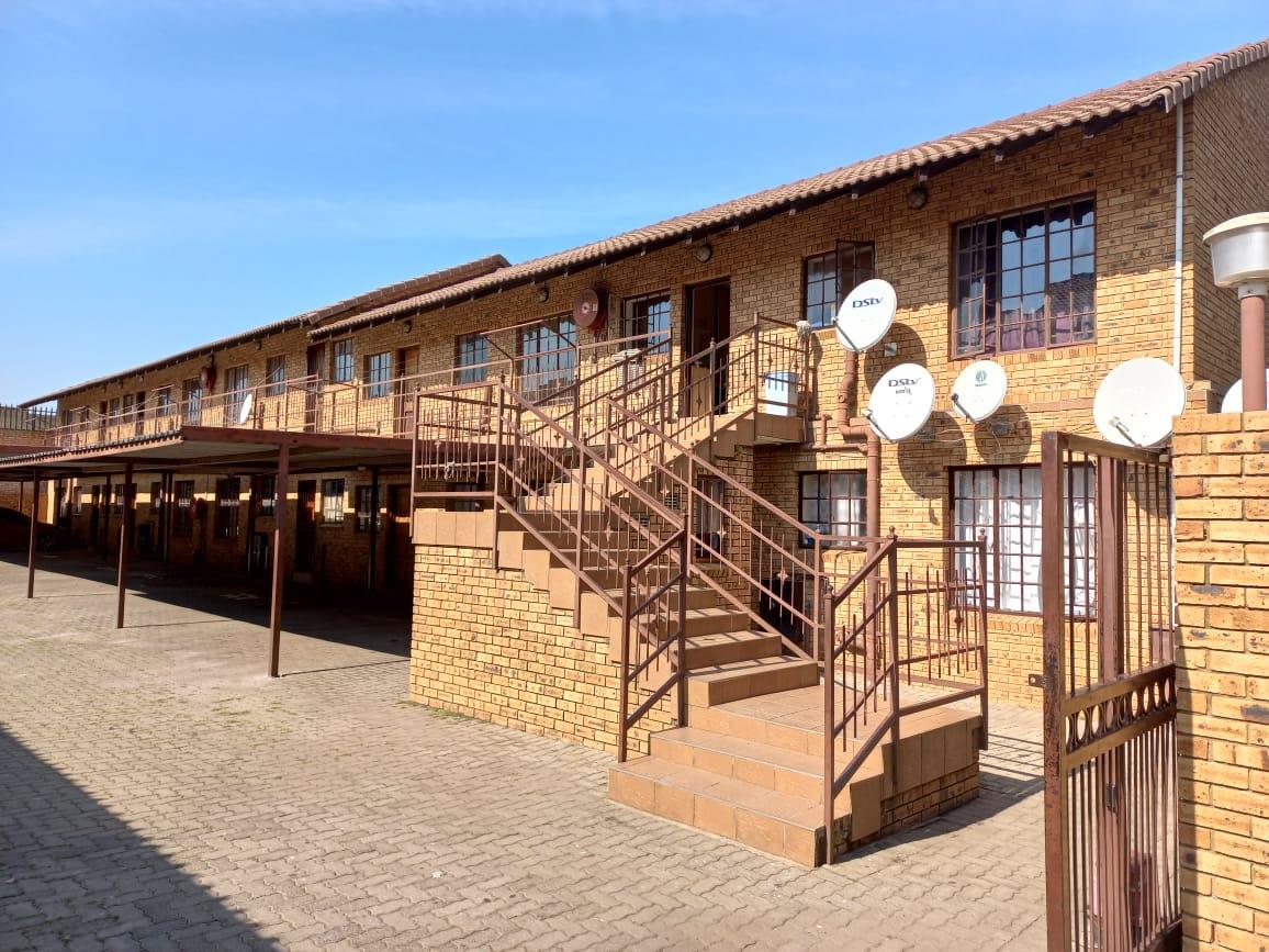 2 Bedroom Apartment / flat for sale in Greenhills P24112466522