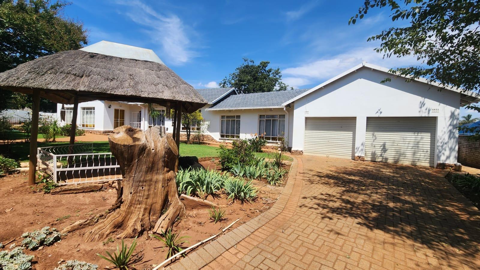 4 Bedroom House for sale in Greenhills P24112467778