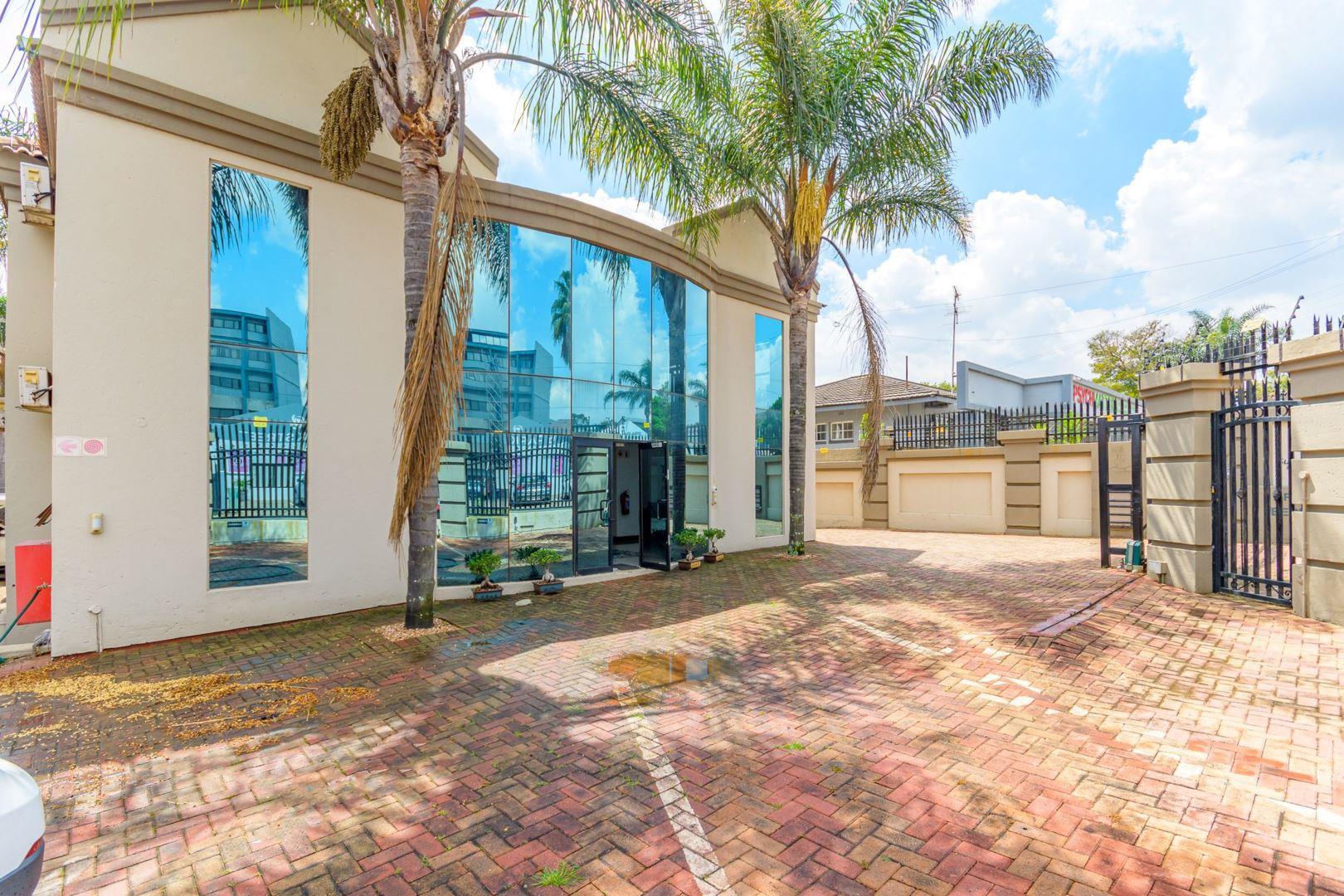 Commercial property for sale in Bedfordview P24112468754