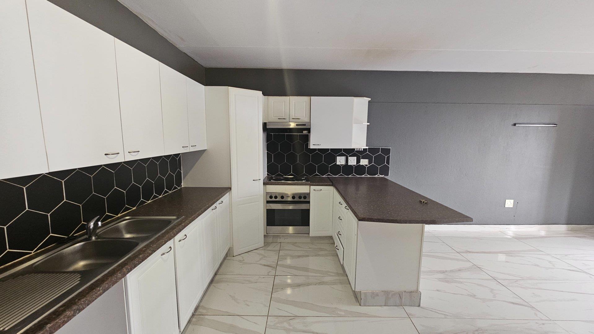 1 Bedroom Apartment / flat for sale in Constantia Kloof P24114605673