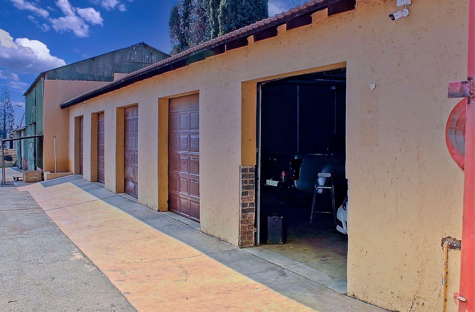 Commercial property for sale in Bredell 162 3rd Avenue P24110593256