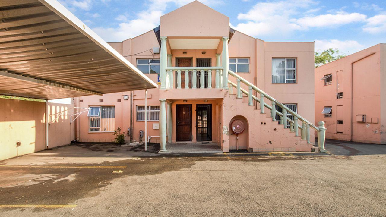 2 Bedroom Apartment / flat for sale in Windsor West 22 Princes Avenue