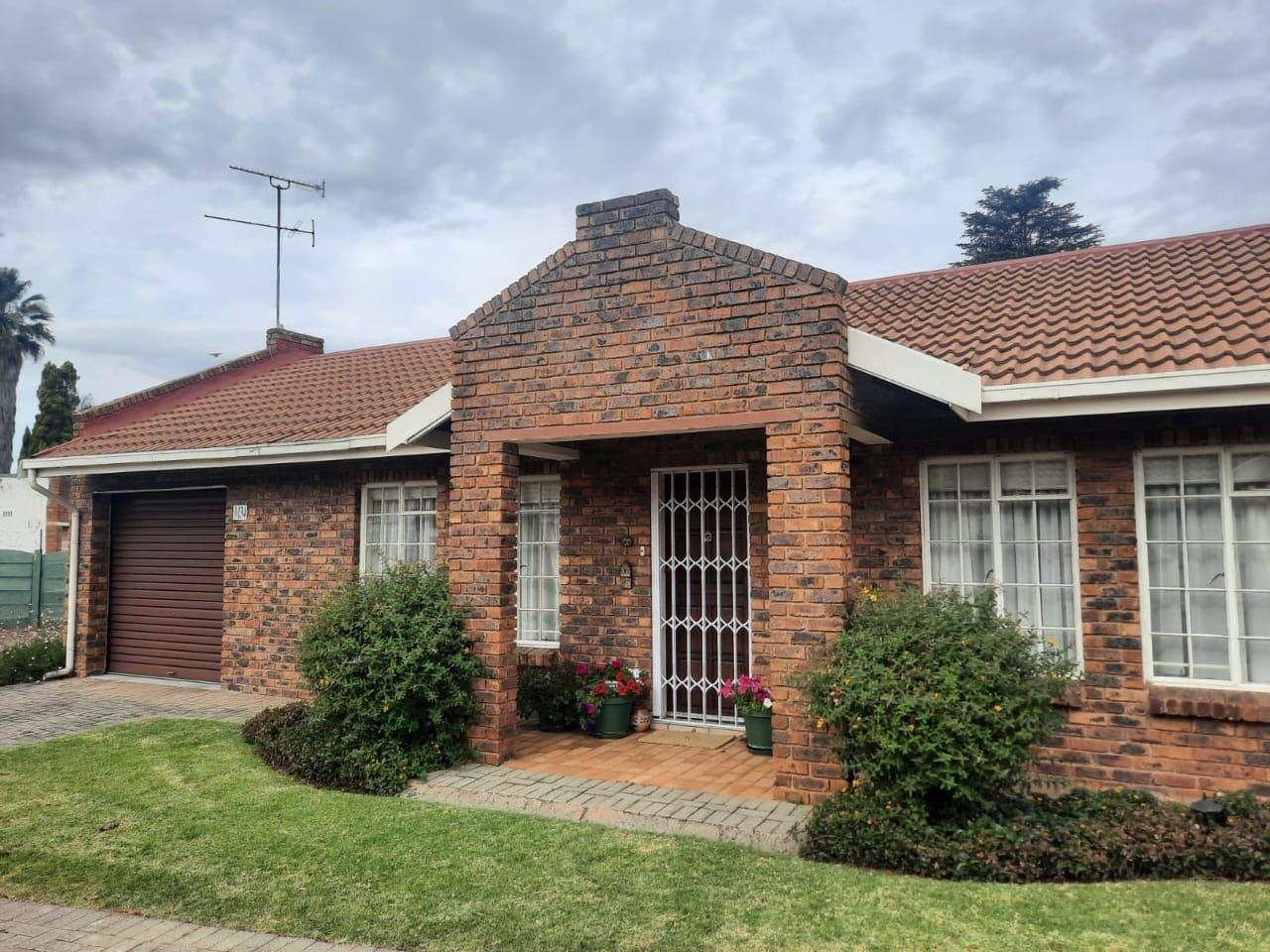 1 Bedroom Townhouse for sale in Three Rivers P24112484938