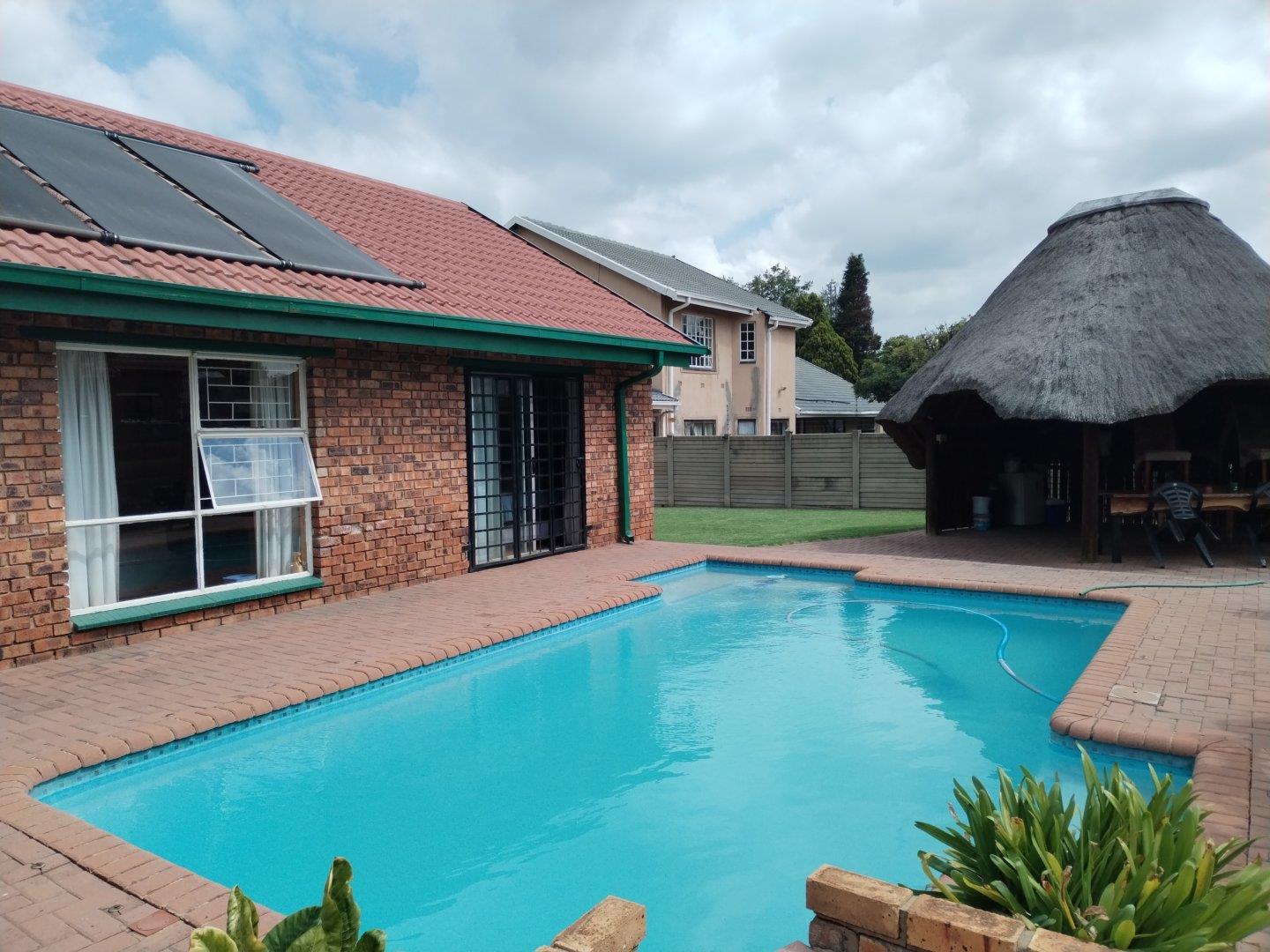 4 Bedroom House for sale in Vanderbijlpark SE 3 P24113919096