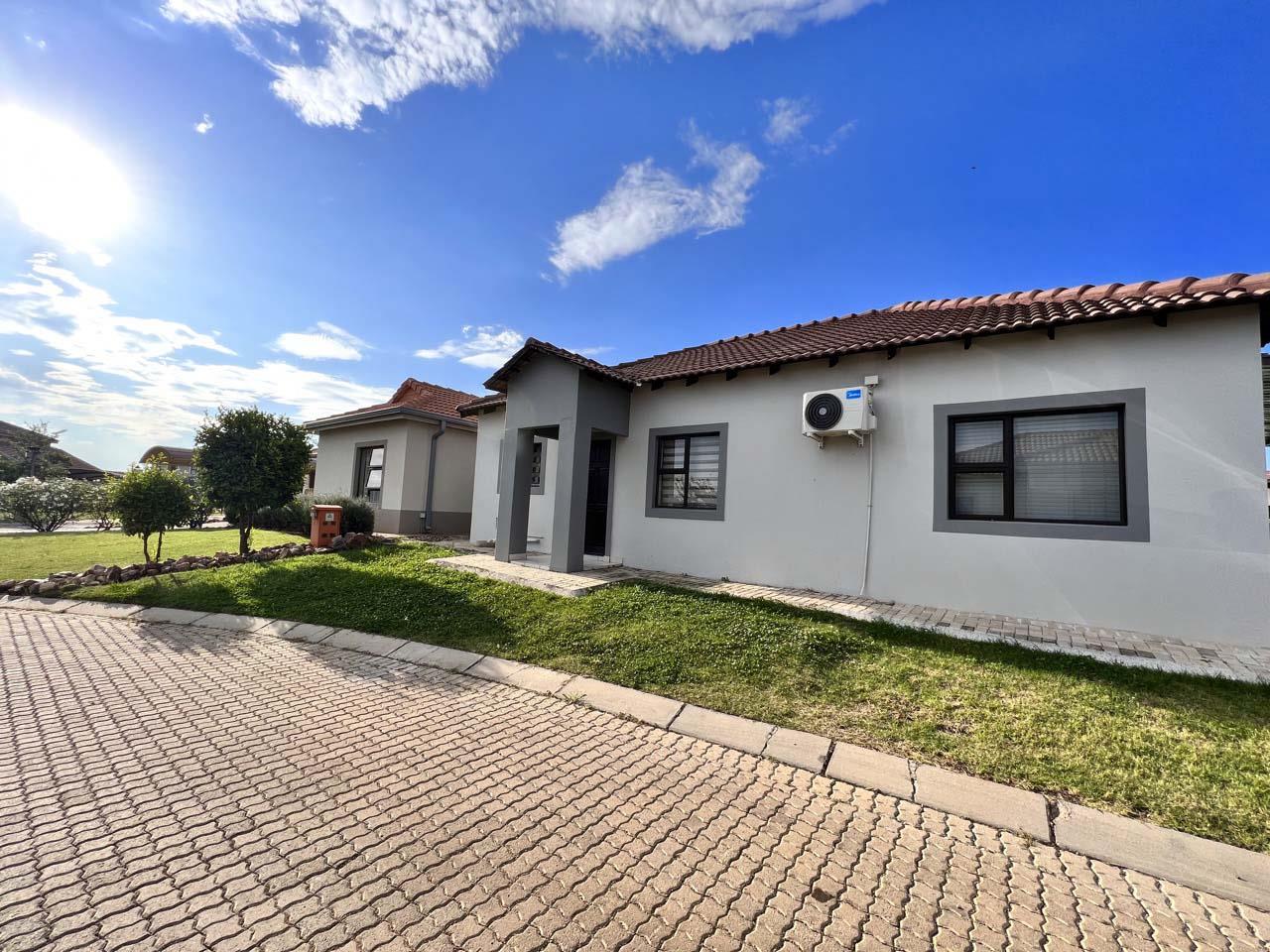 3 Bedroom House for sale in Waterberry Estate P24112486900