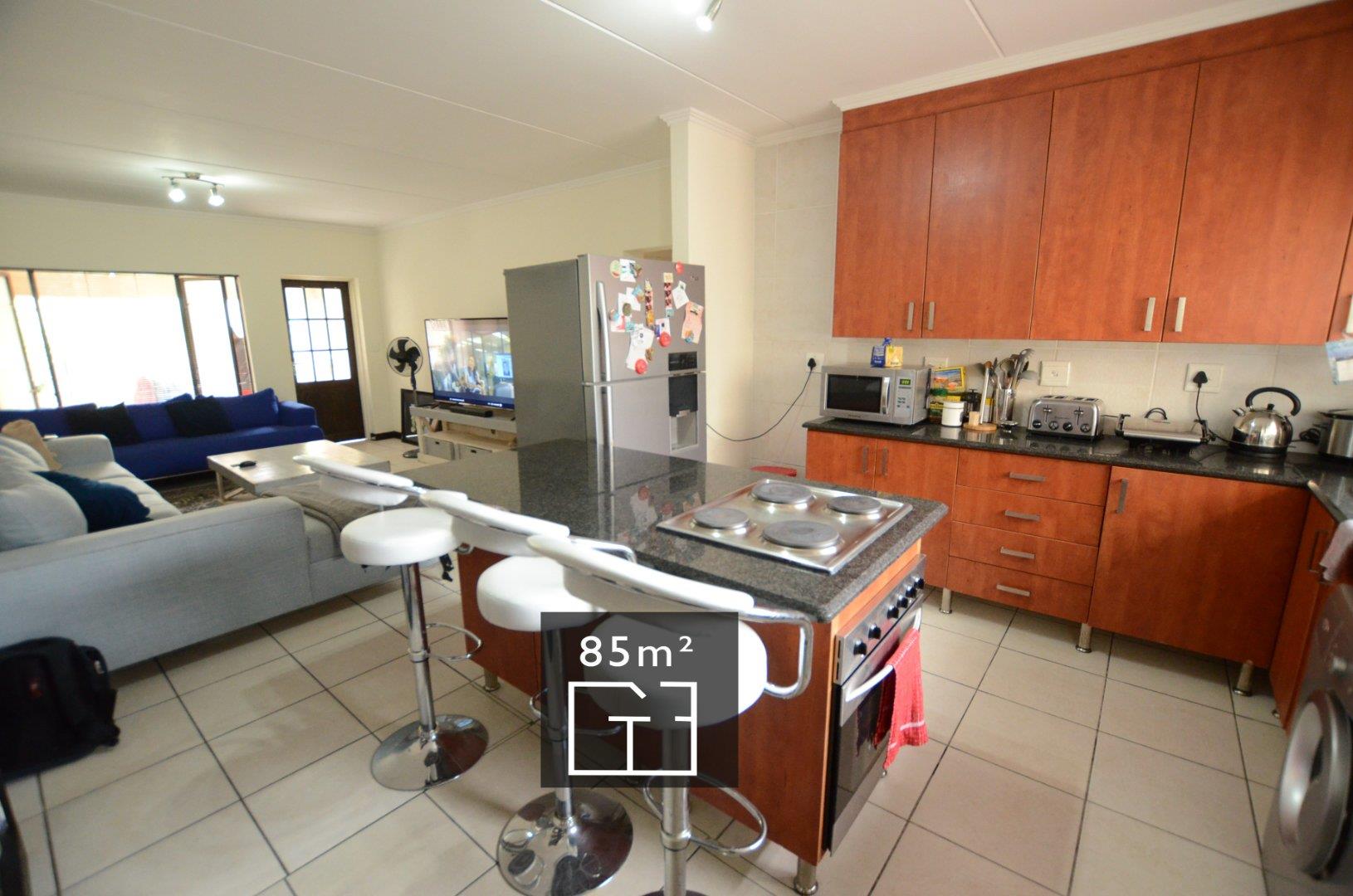 2 Bedroom Apartment / flat for sale in Sunninghill P24112487049