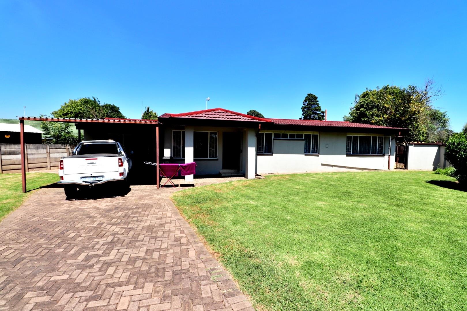 Bonaero Park Property Property and houses for sale in Bonaero Park