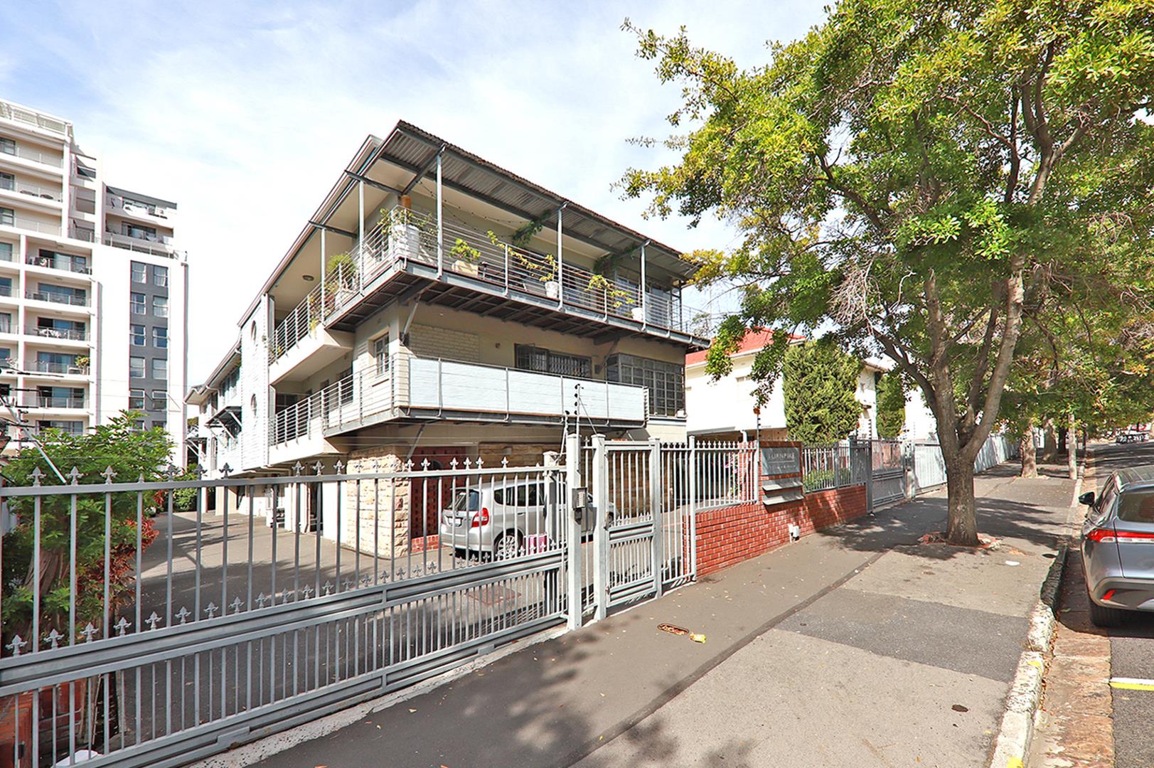 Claremont, Cape Town Property Apartments / flats for sale in