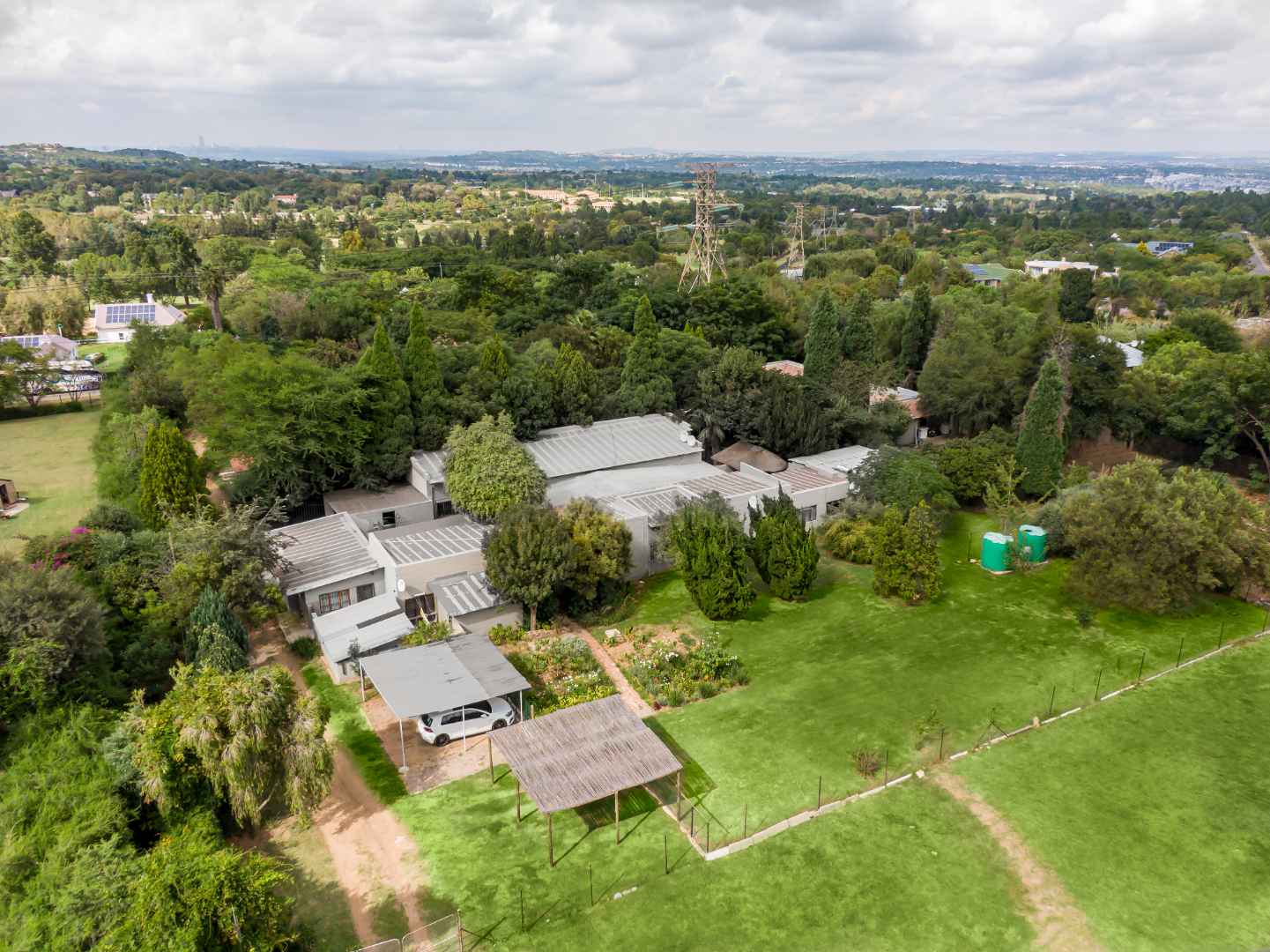 16 Bedroom House for sale in Beaulieu P24112488000