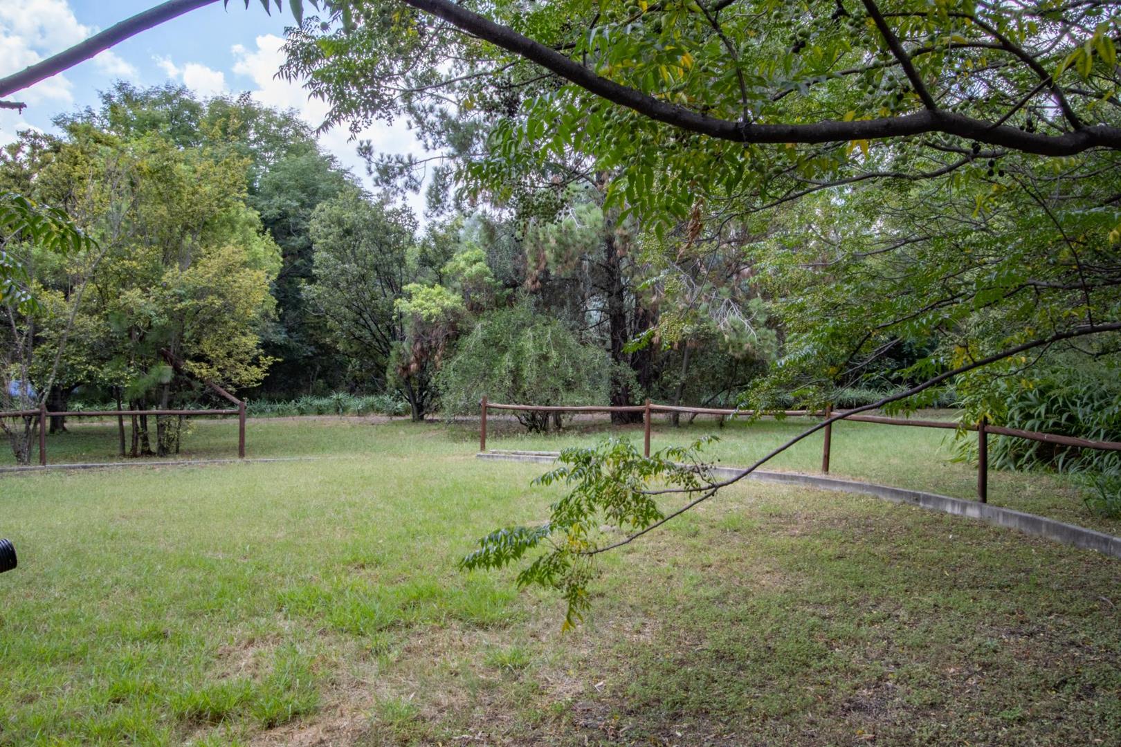 Vacant land / plot for sale in Beaulieu P24112489096