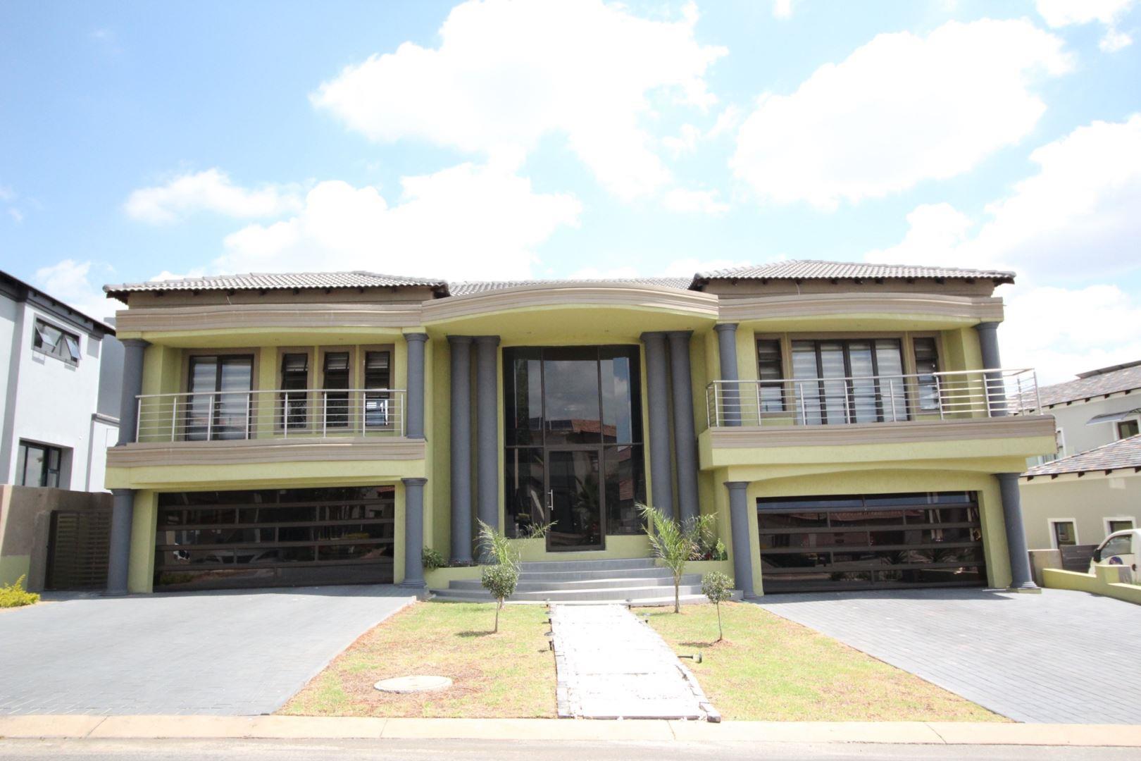 5 Bedroom House for sale in Blue Valley Golf Estate P24112489704