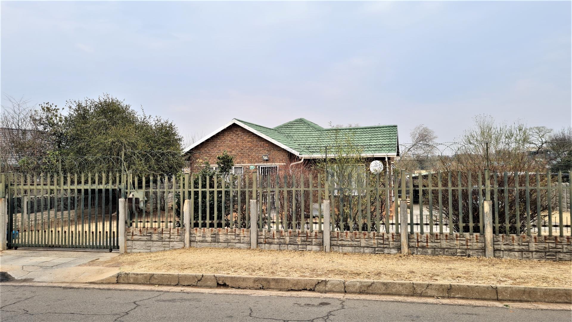 3 Bedroom House for sale in Heidelberg Central P24112491221