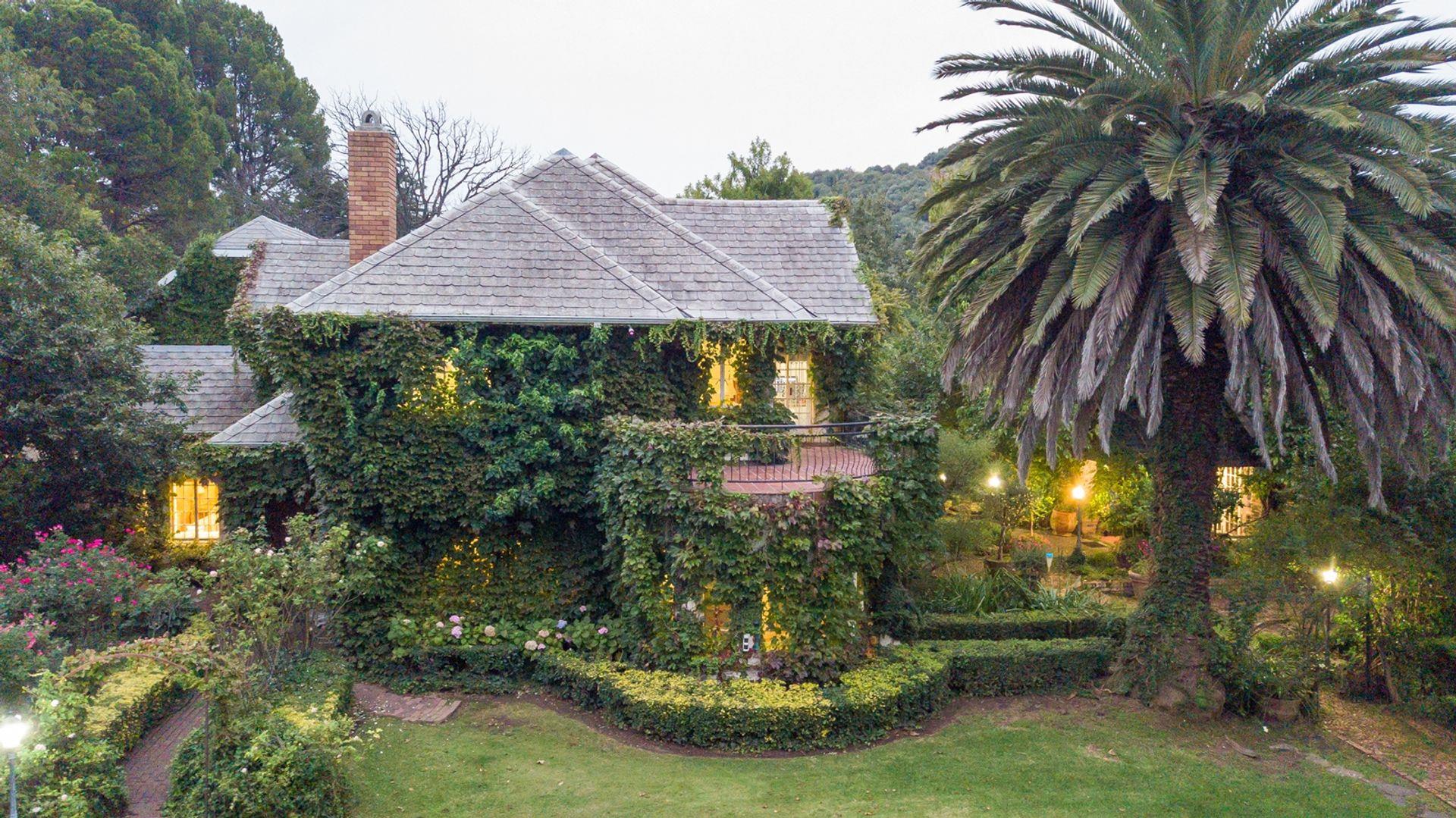 5 Bedroom House for sale in Bayswater P24112491588