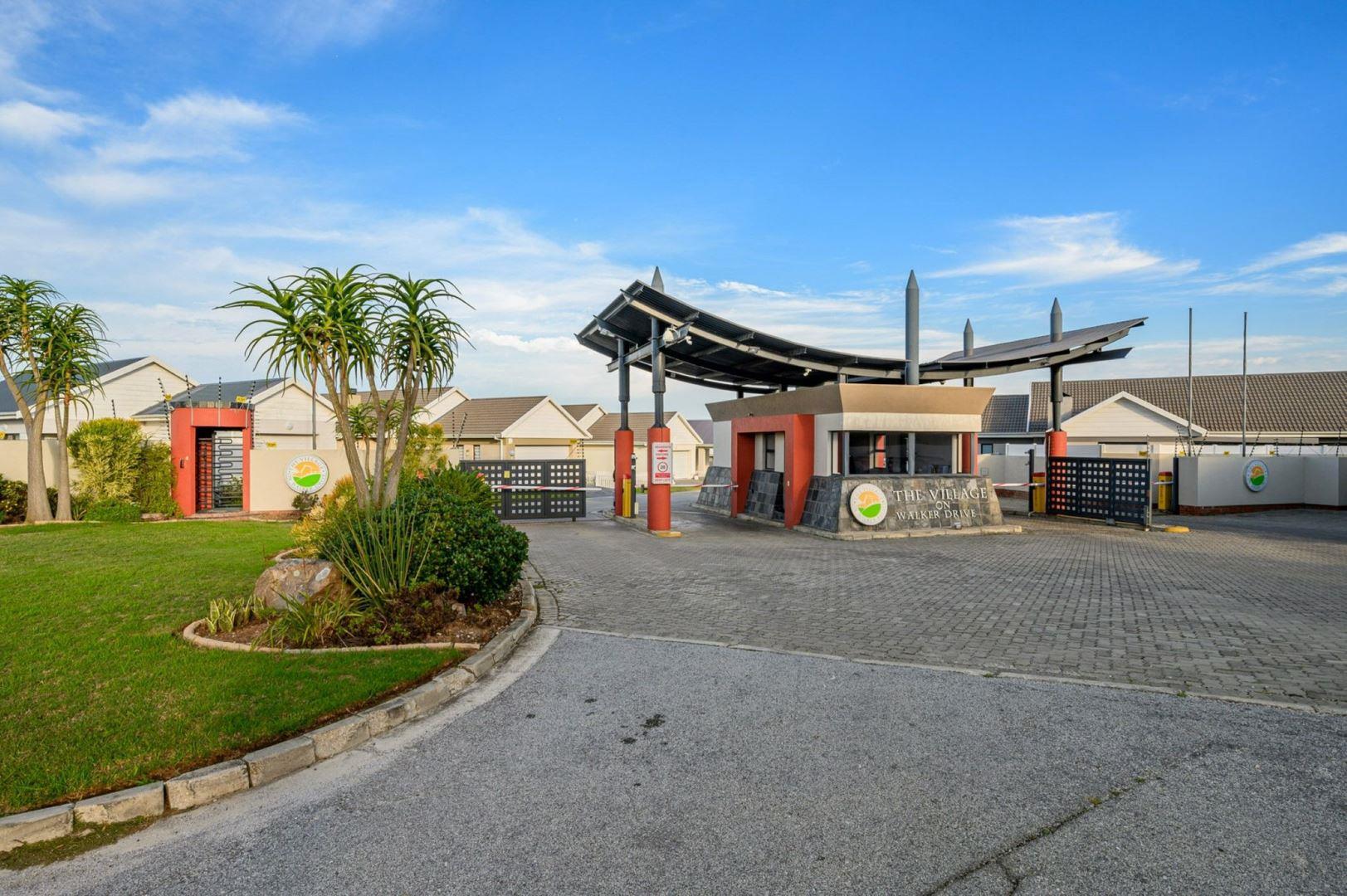 3 Bedroom House for sale in Glenroy Park P24112496300