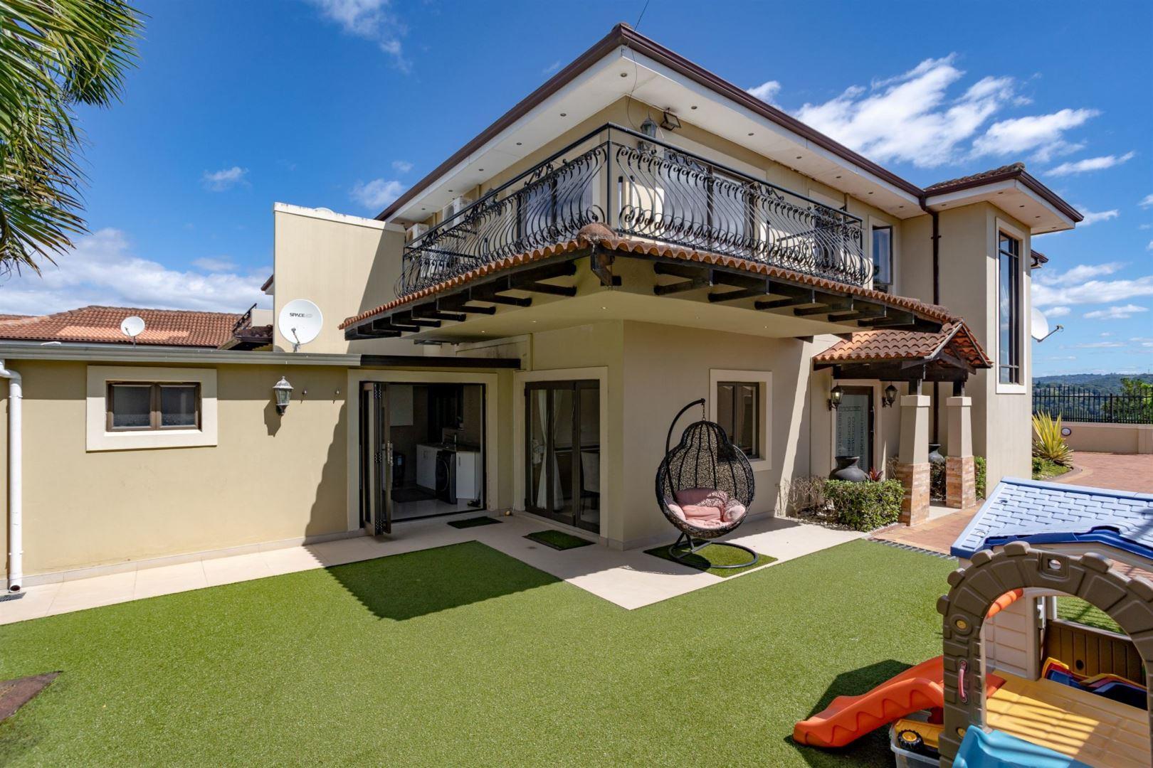 4 Bedroom Townhouse for sale in Westville 41 Jan Hofmeyr Road P24