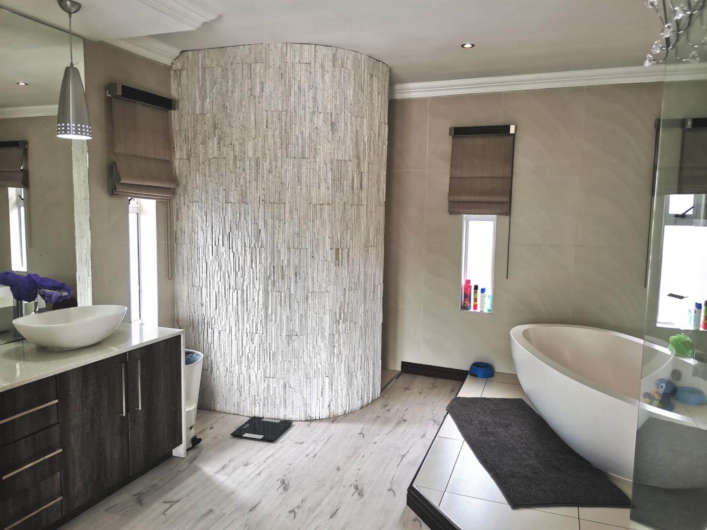 6 Bedroom House for sale in Boksburg Central 10011 Libradene Str