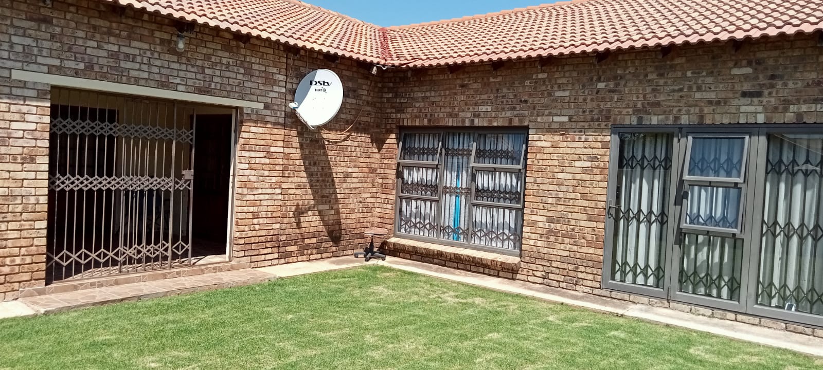 3 Bedroom House for sale in Lichtenburg P24112500029