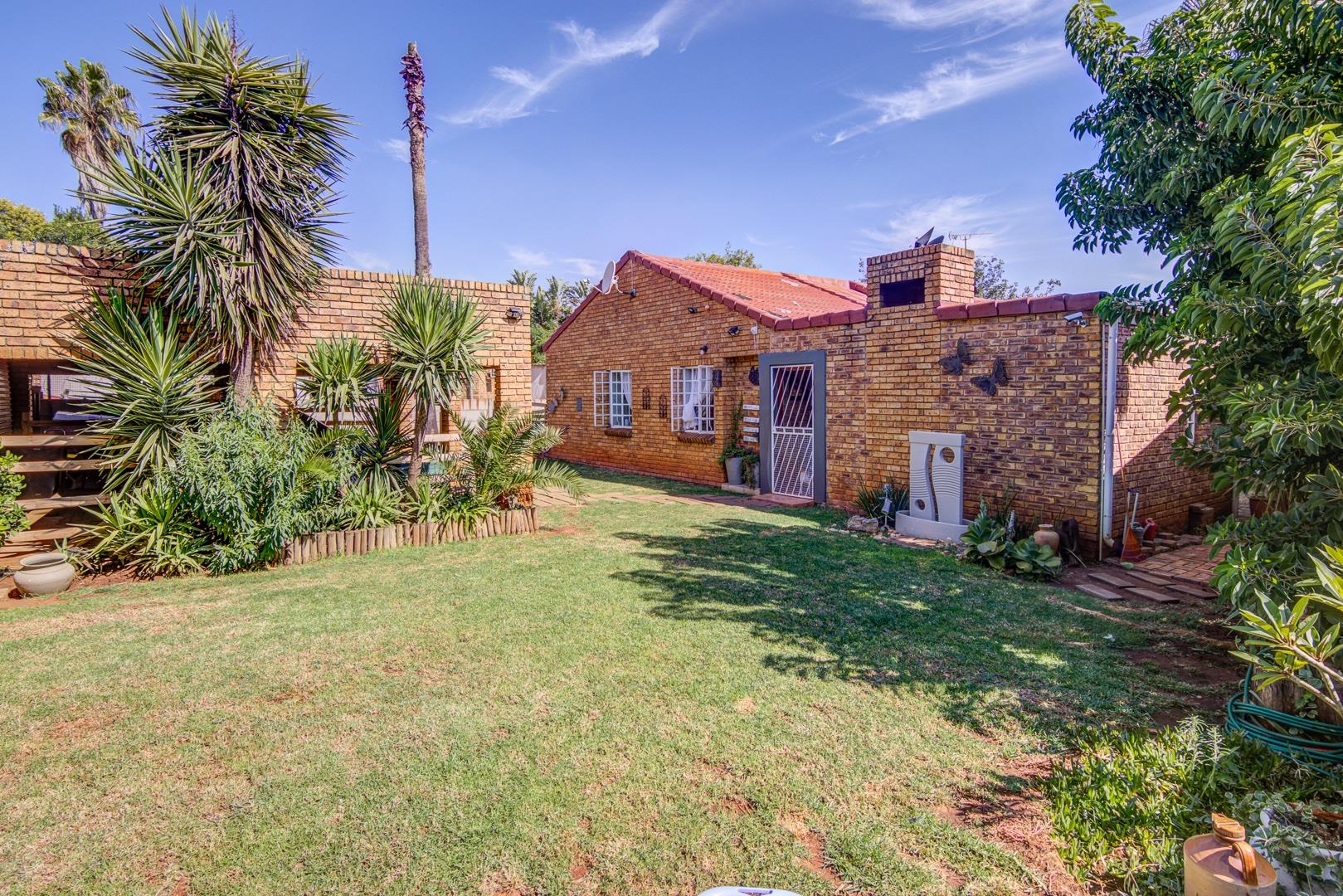 Birch Acres Property Houses for sale in Birch Acres