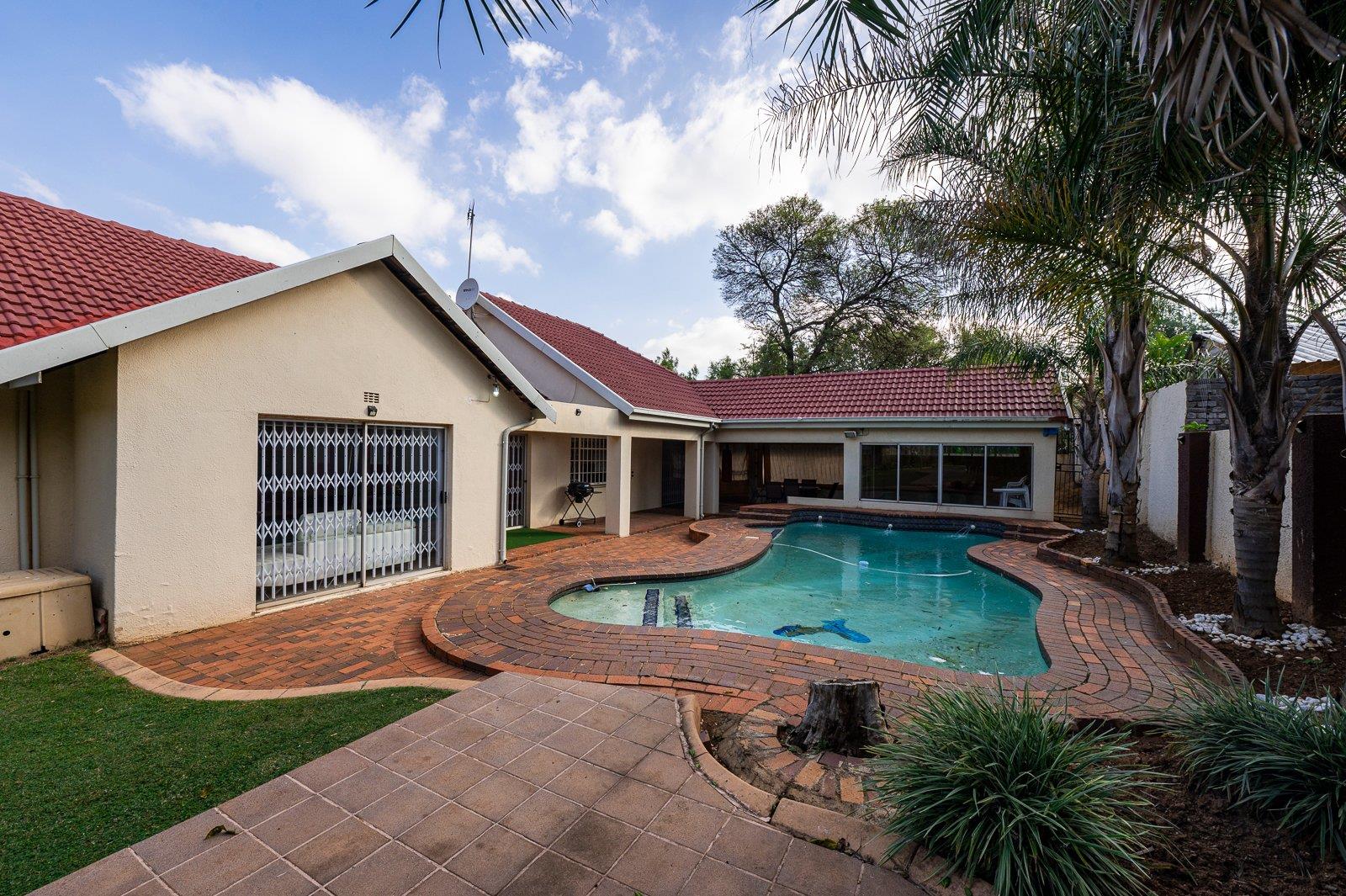 Glenvista Property Property and houses for sale in Glenvista