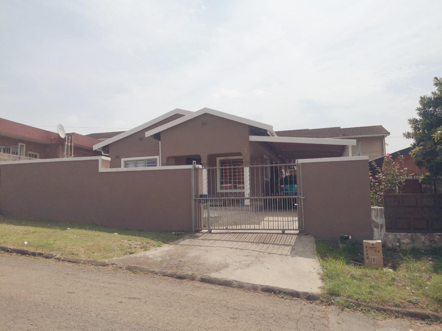 3 Bedroom House for sale in Palmview P24112500901