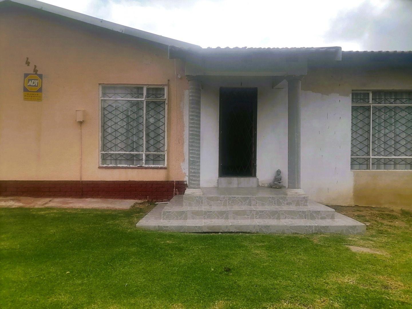 3 Bedroom House for sale in Mackenzie Park 7 Mackenzie P24112502515