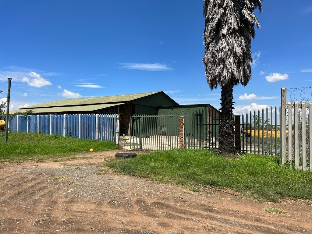 Industrial property for sale in Witpoort Estates P24112502674