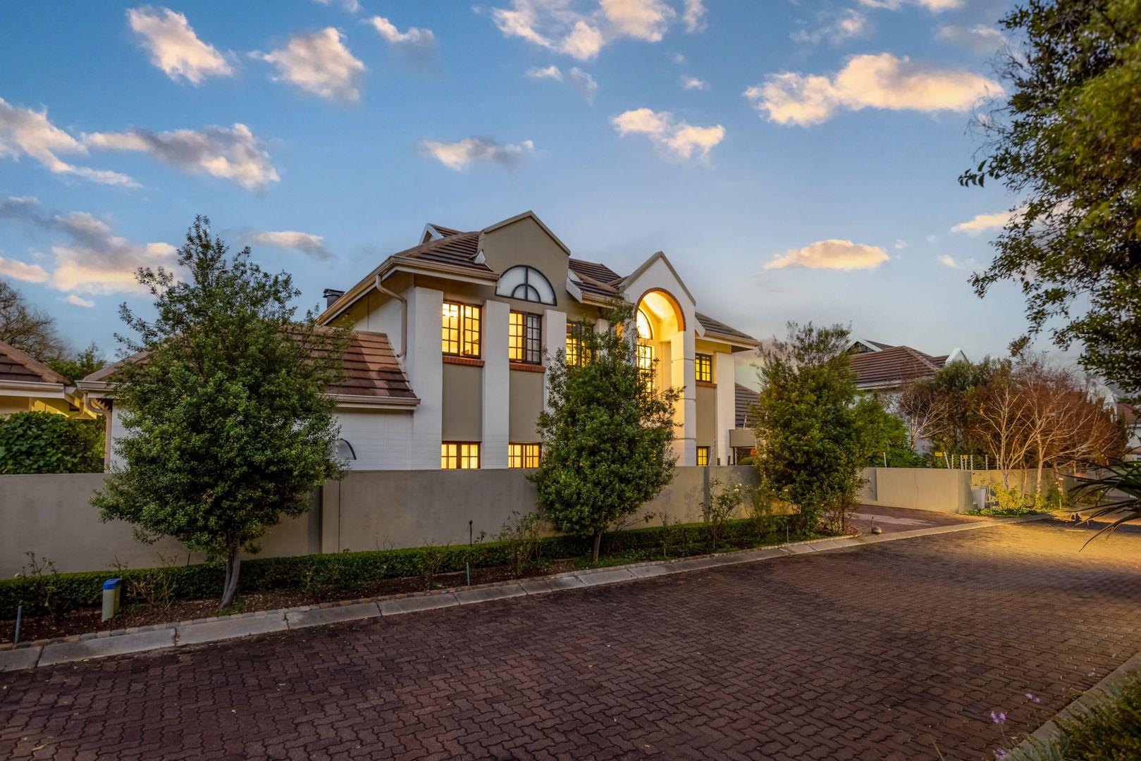 4 Bedroom House for sale in Lonehill 8 Silverbirch Estate, 20 20
